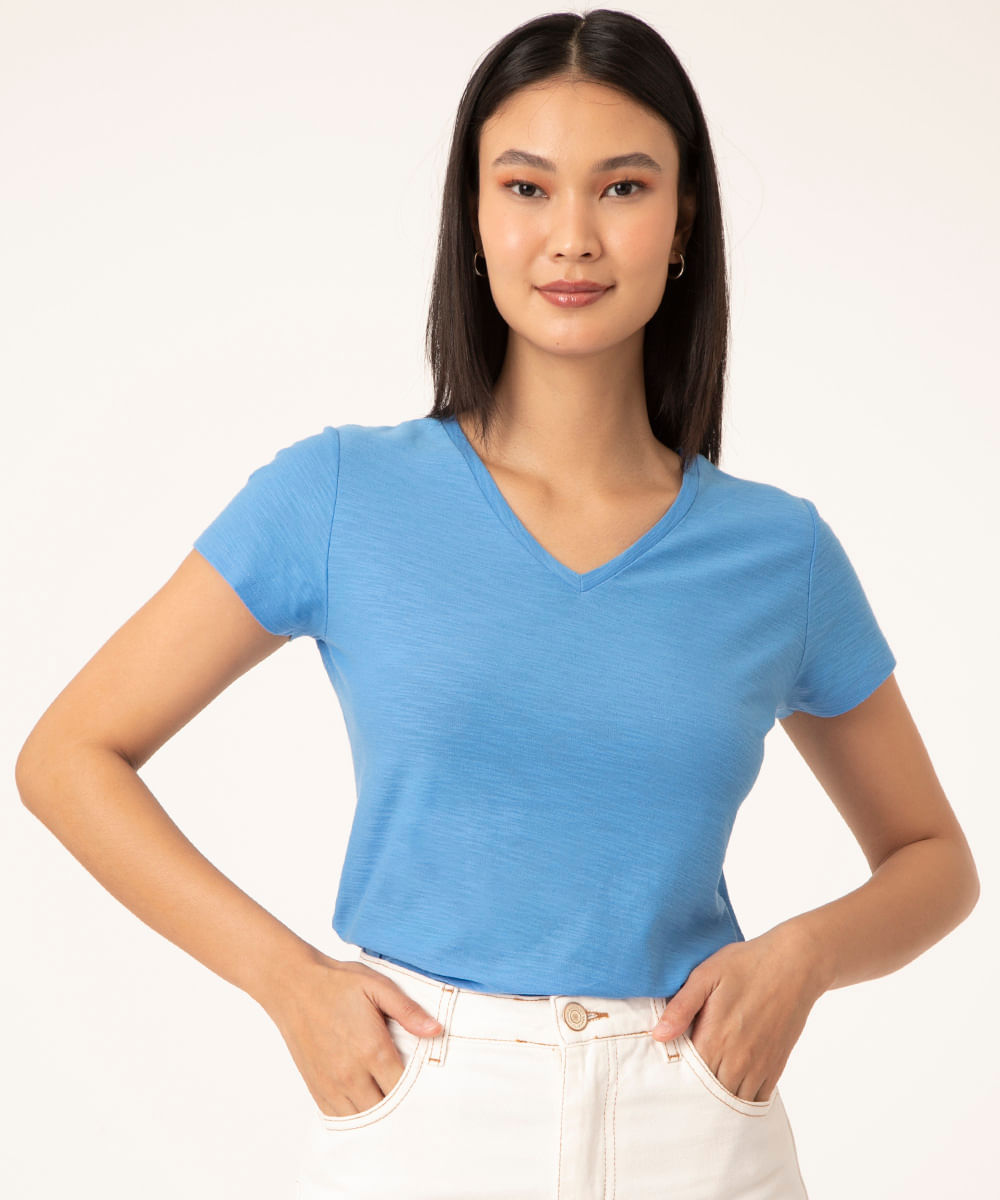 camiseta de algodão peruano decote v azul