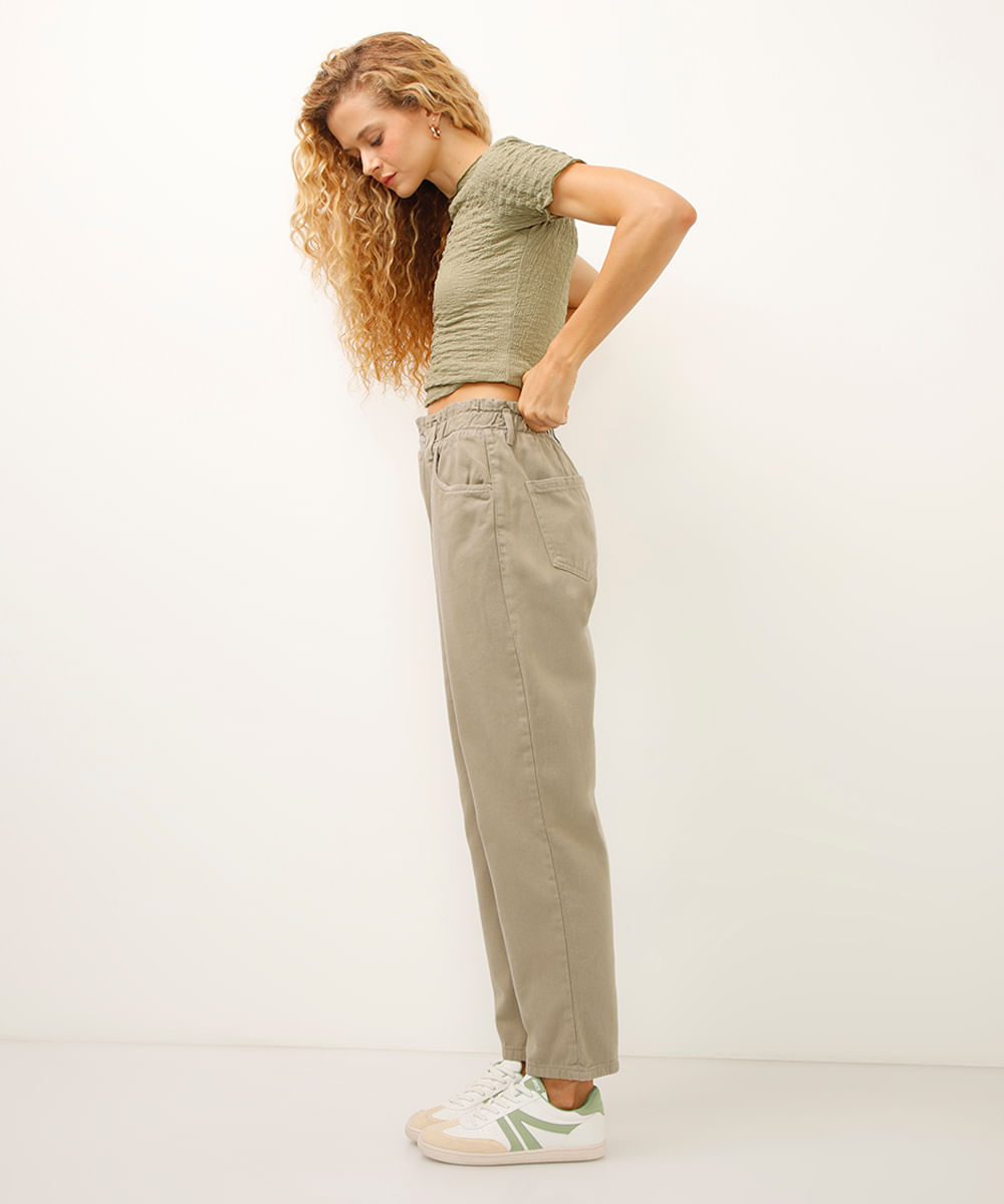 calça clochard reta de sarja verde