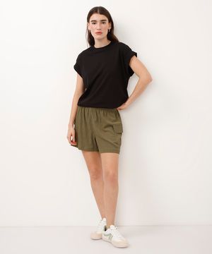 short cargo texturizado verde