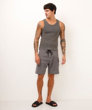 short boardshort com bolso cargo cinza