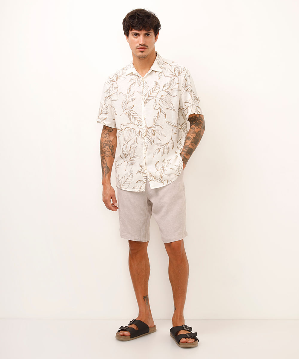 camisa comfort com linho folhagens off white