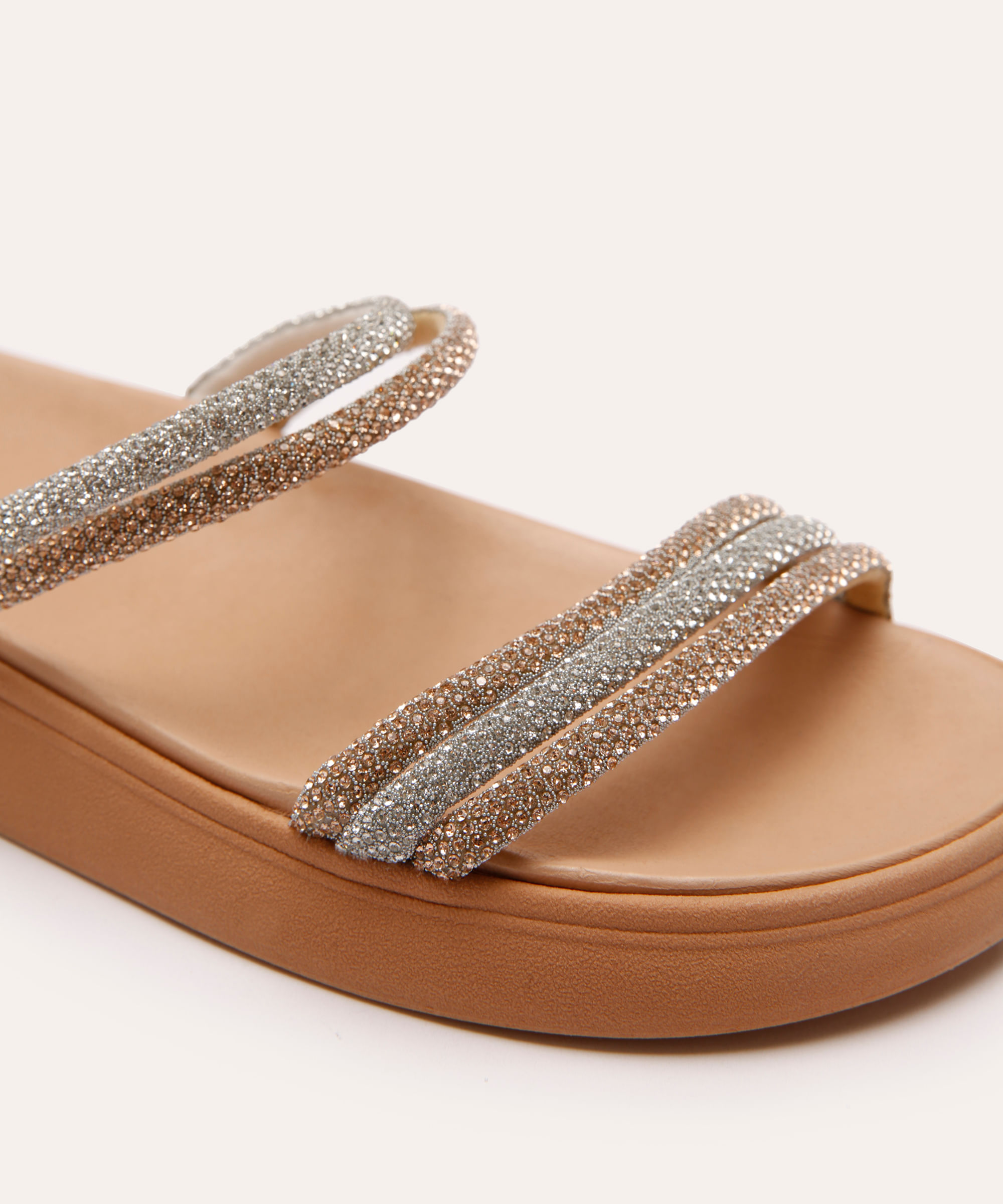 papete flatform feminina com brilhos moleca bege