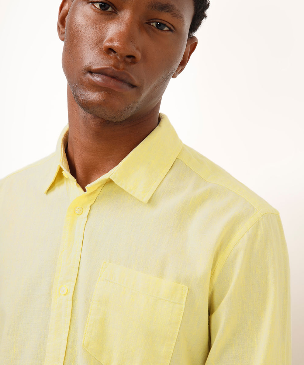 camisa comfort com linho manga longa amarela