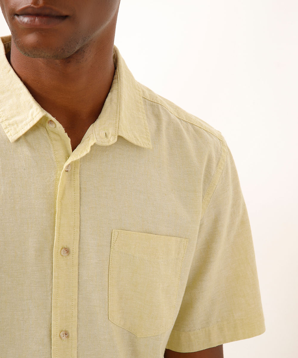 camisa comfort com linho manga curta - amarelo claro