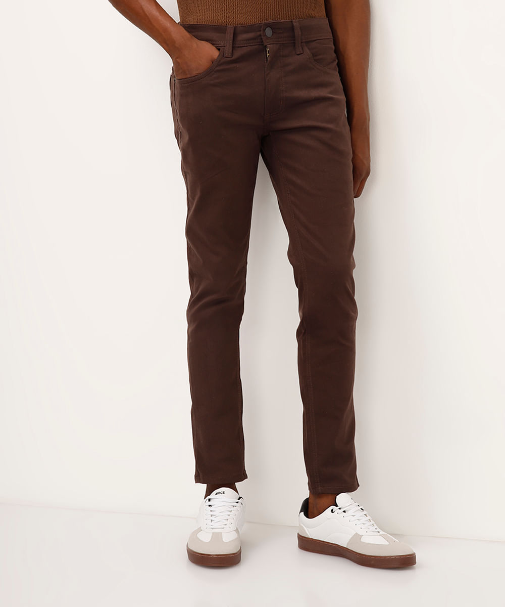 calça skinny de sarja moletom marrom