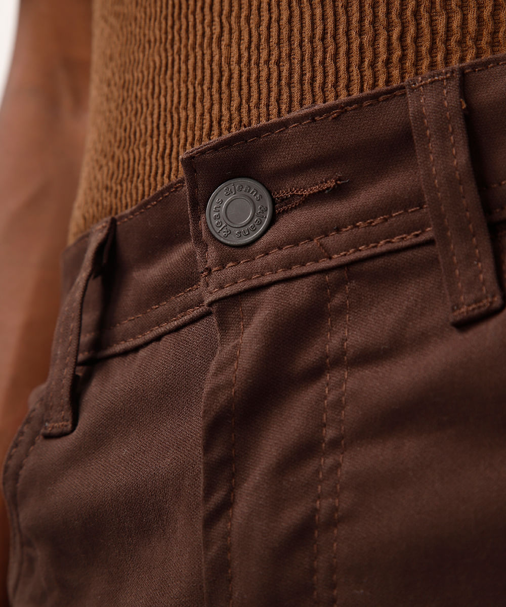 calça skinny de sarja moletom marrom