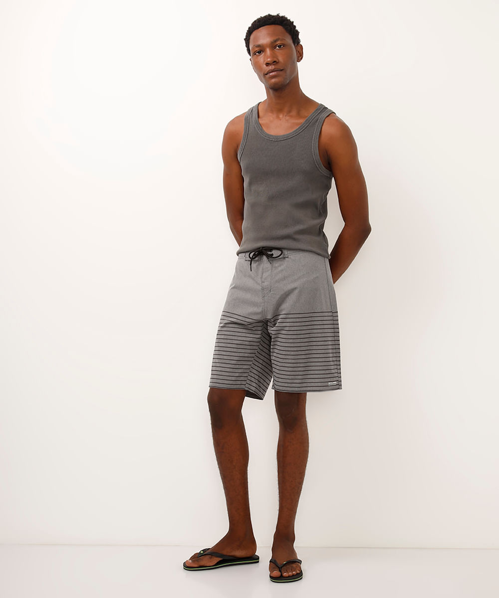 short boardshort  listrado cinza