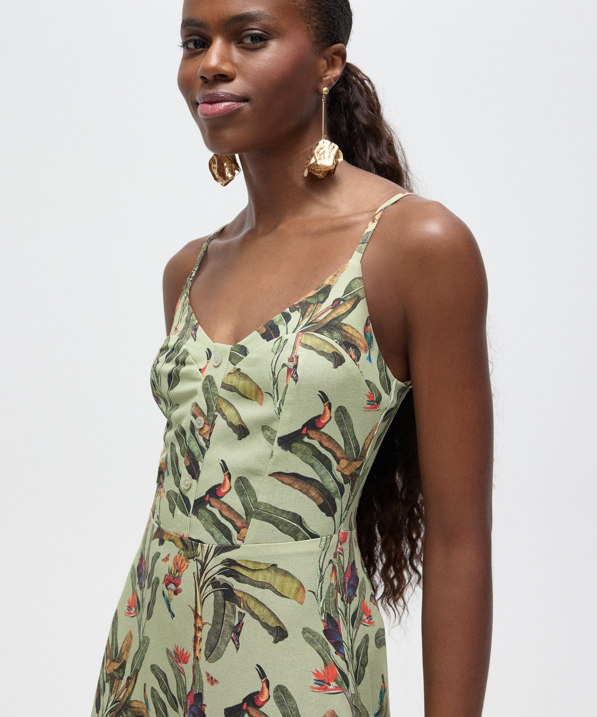 vestido saída de praia com linho folhagem patbo bege
