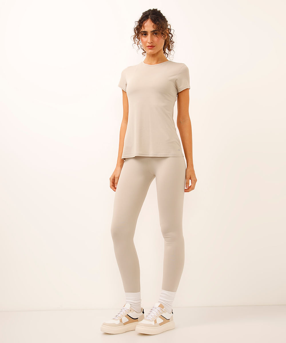 camiseta feminina esportiva com recorte manga curta bege
