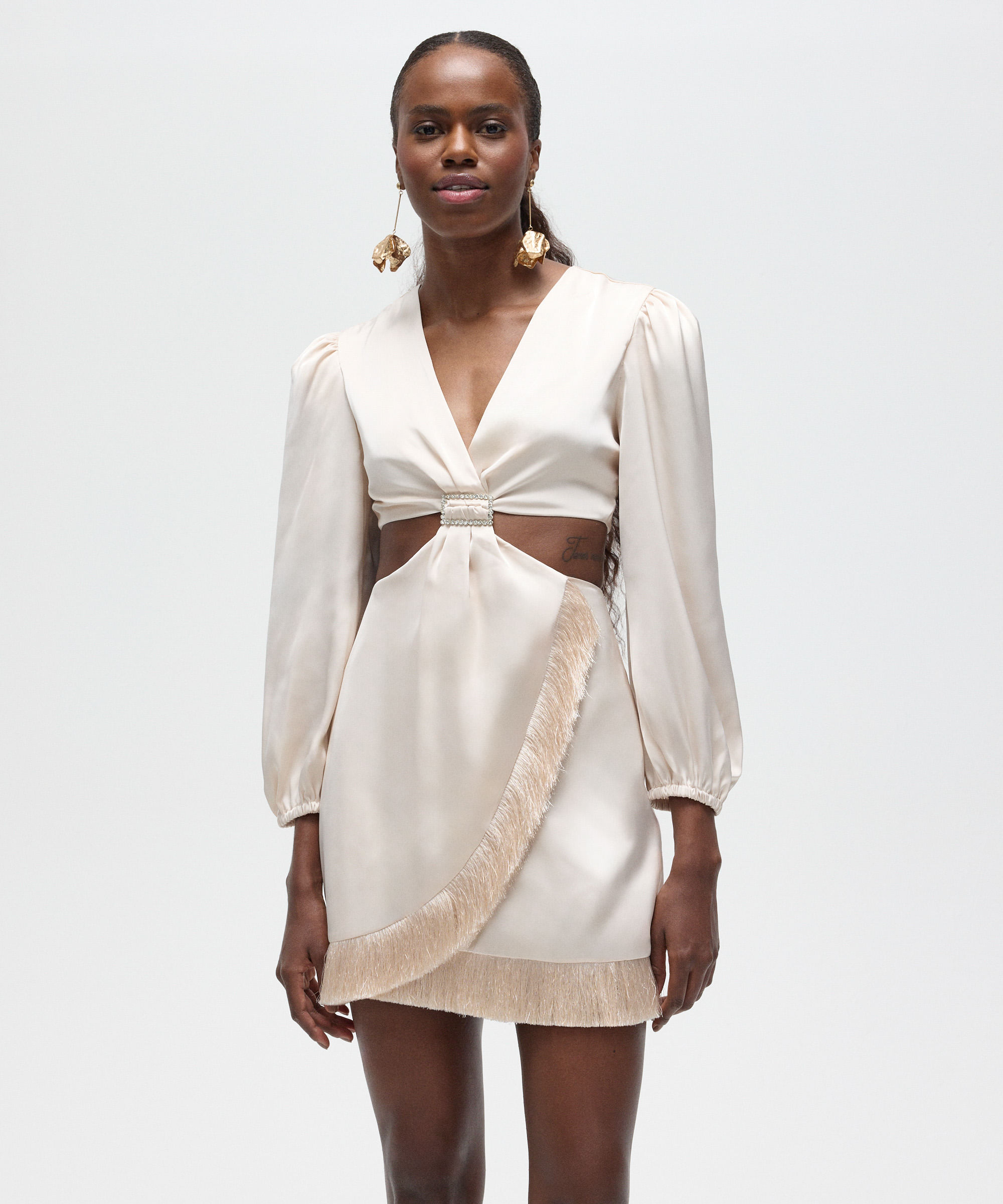 vestido curto manga bufante com franjas patbo off white