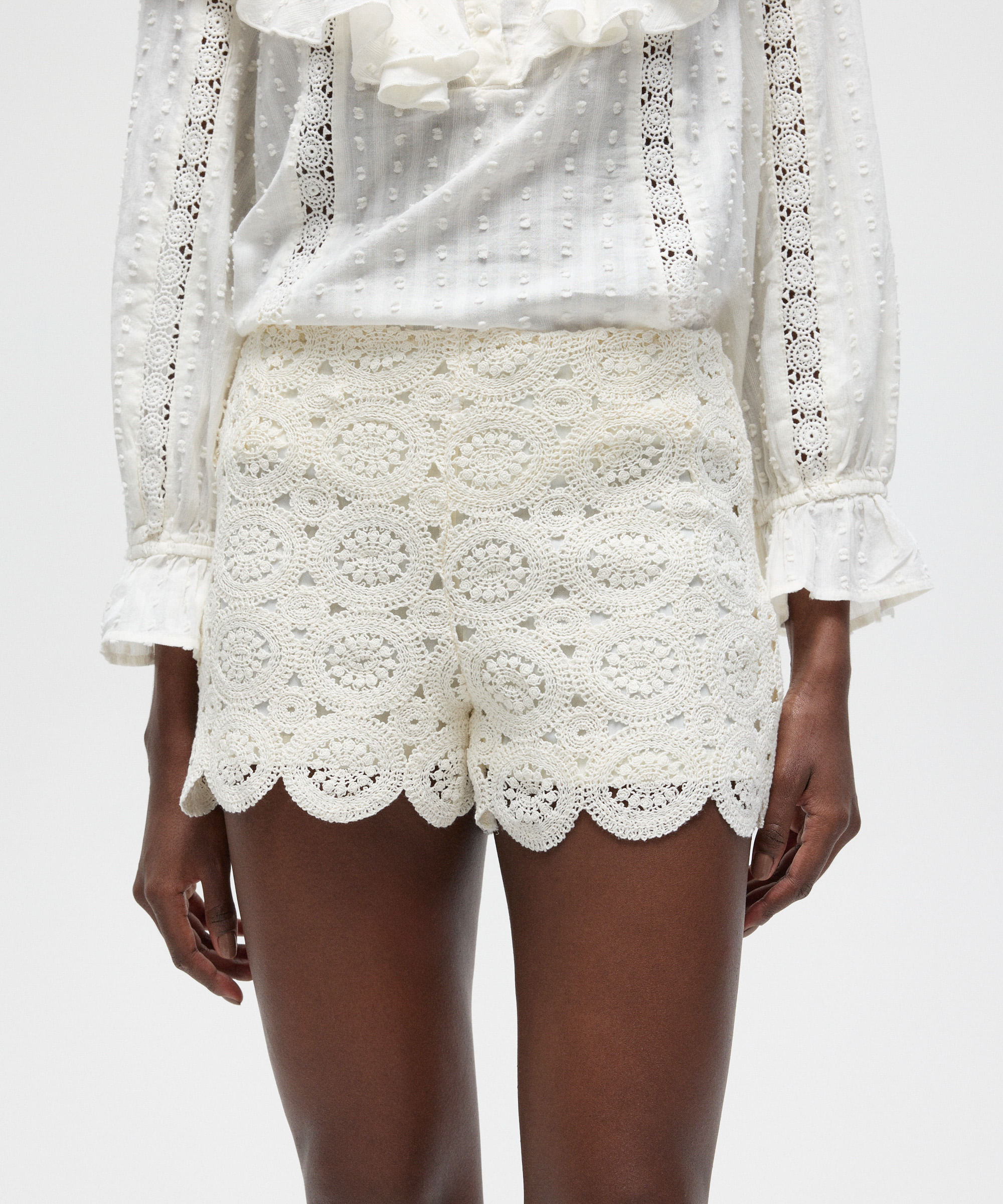short de renda patbo off white