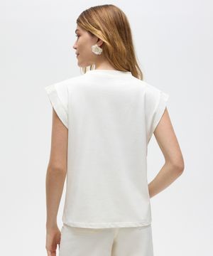 blusa muscle tee com pérolas e brilhos floral patbo off white