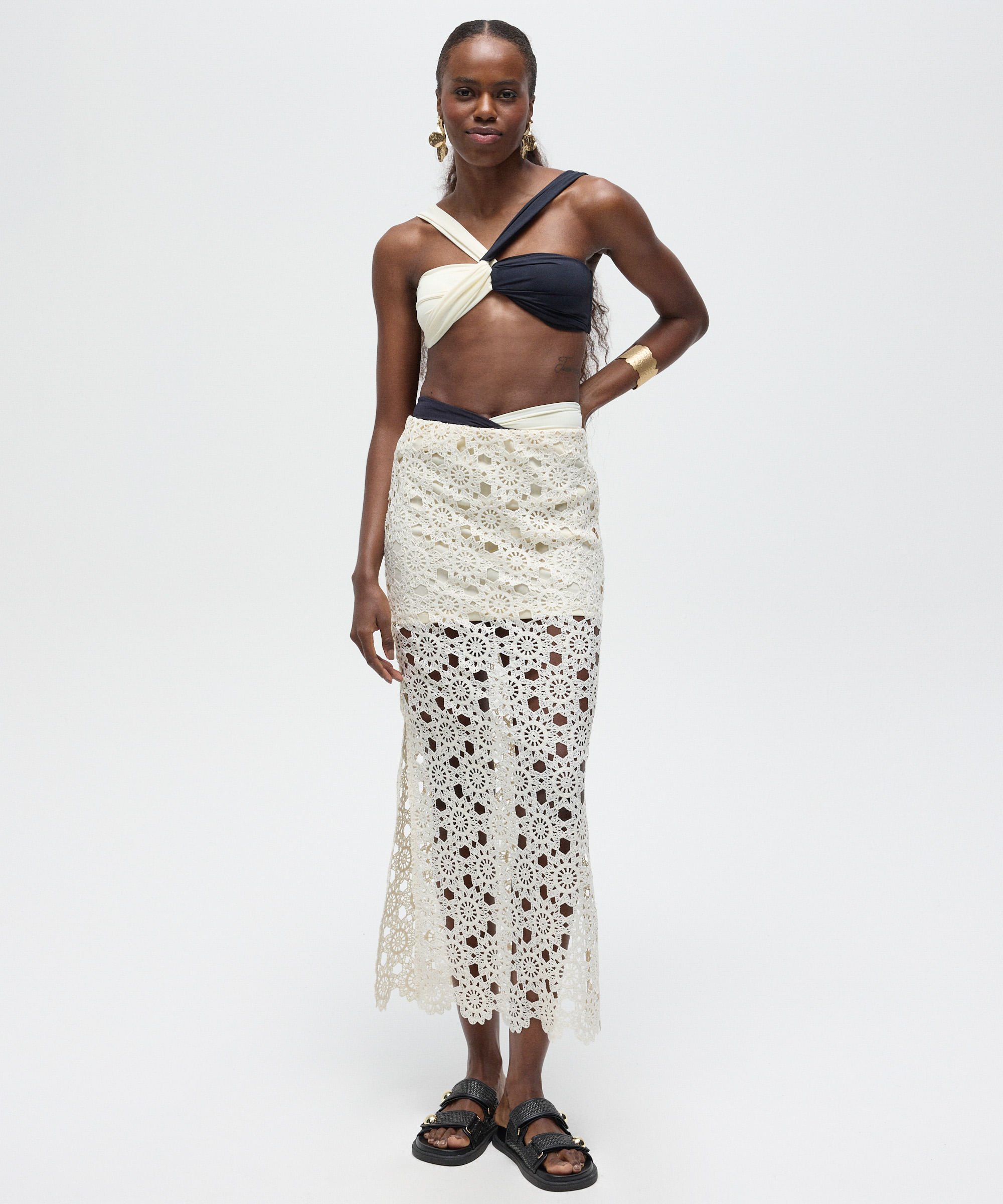 saia midi saída de praia rendada patbo off white