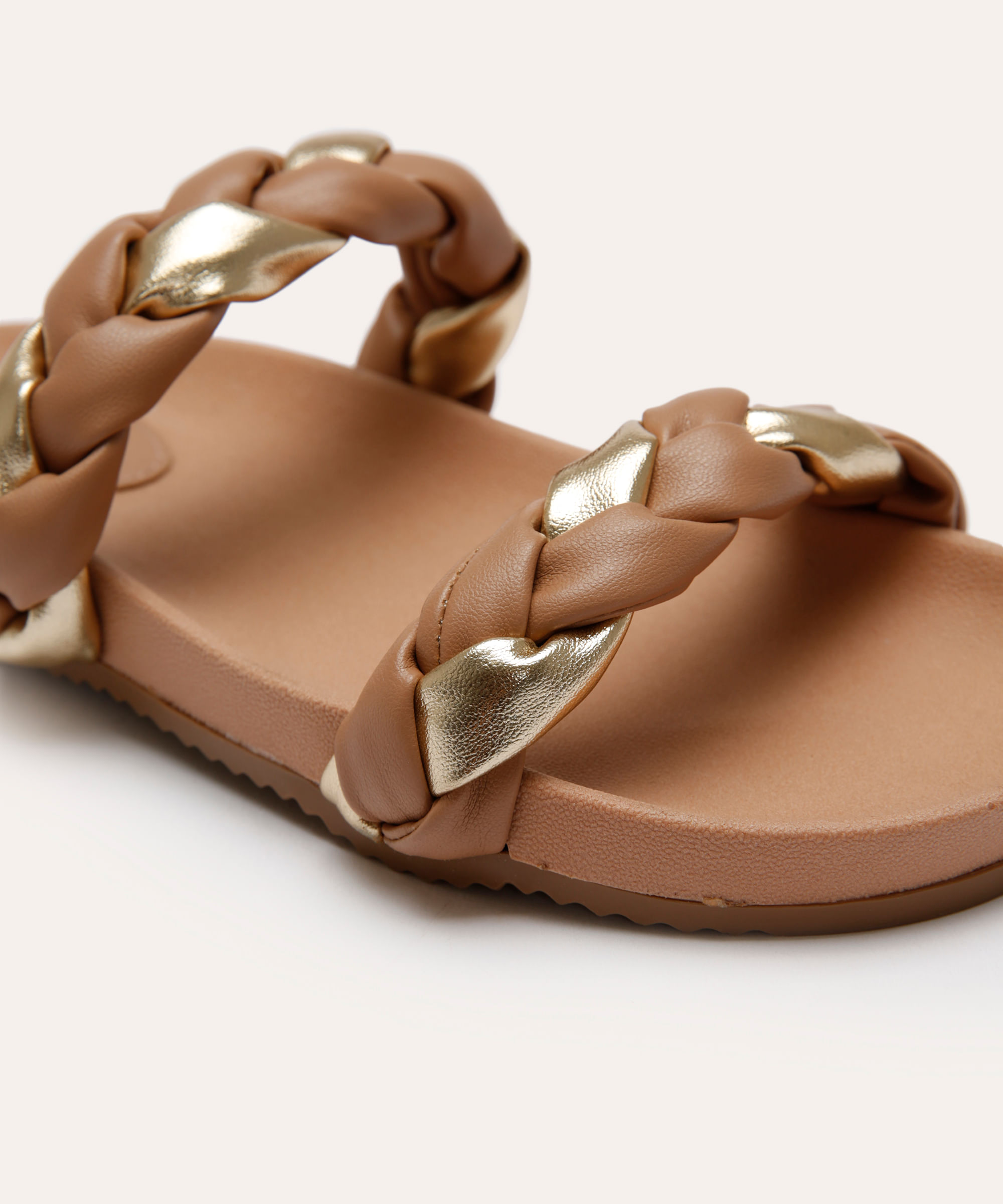 rasteirinha flatform trançada bege