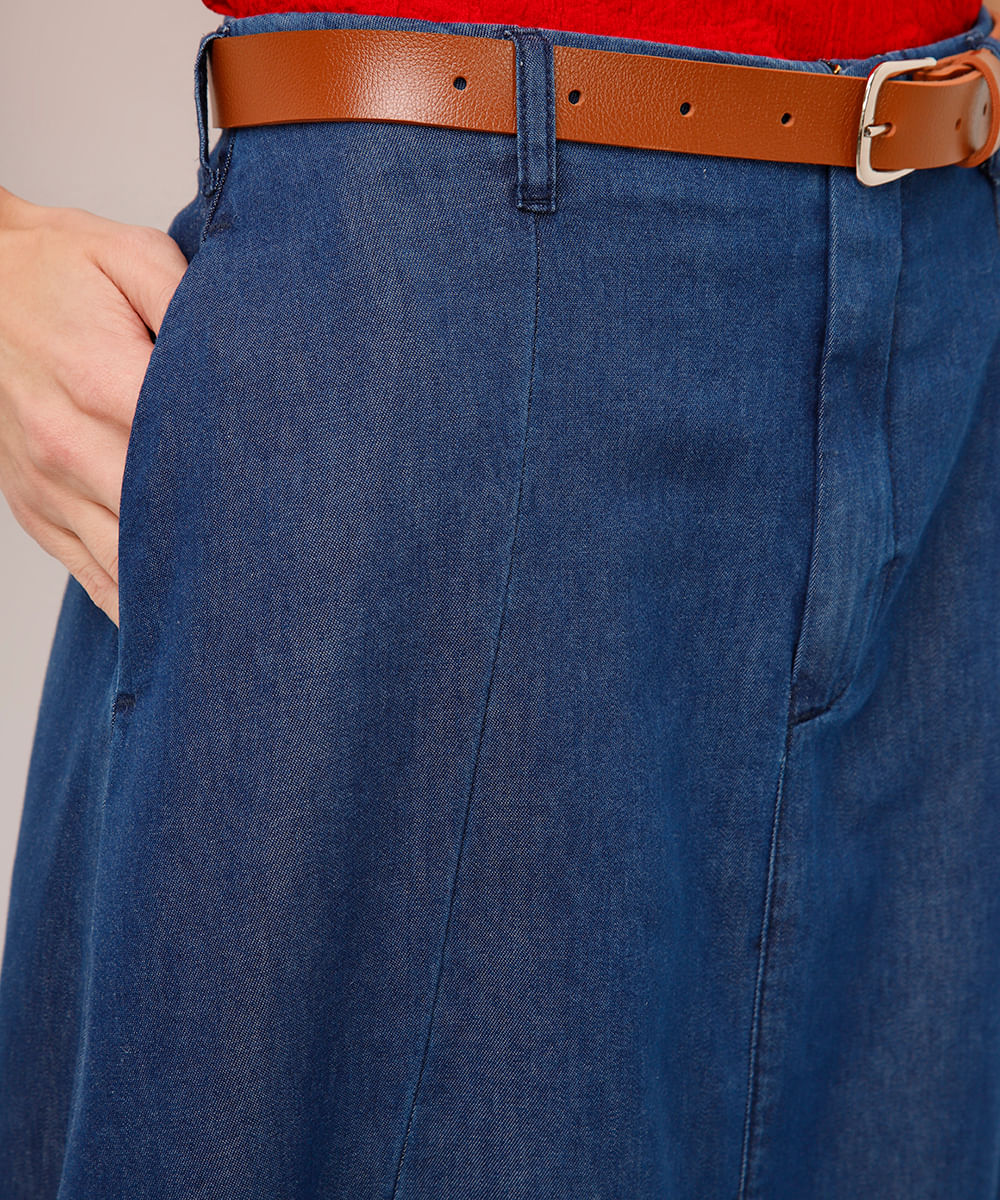 saia longa evasê jeans com cinto azul