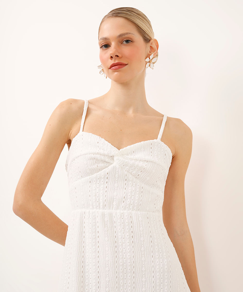 vestido midi de laise decote coração off white