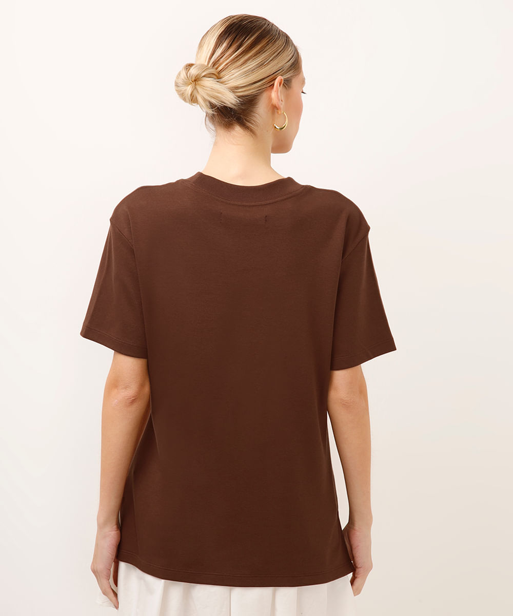 camiseta oversized feminina de algodão peruano interlock marrom