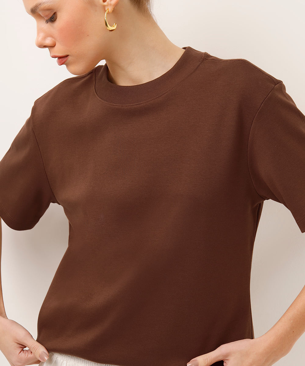 camiseta oversized feminina de algodão peruano interlock marrom