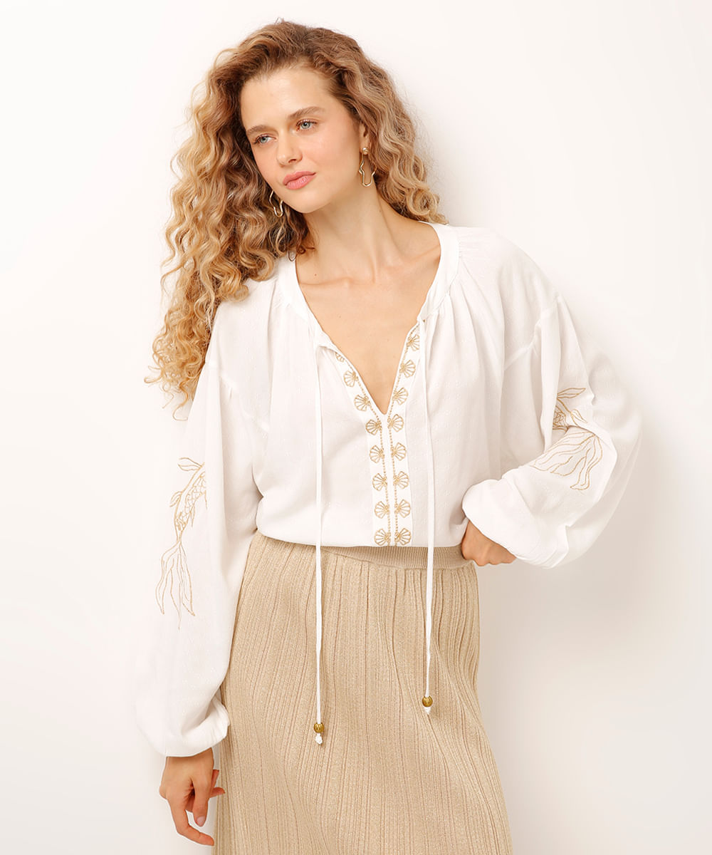 bata de viscose bordada off white