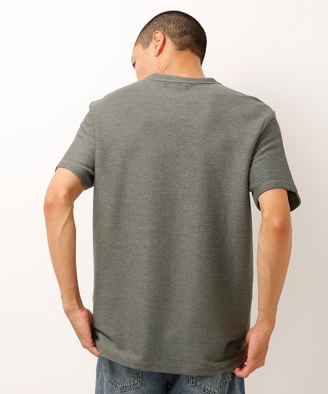 camiseta de algodão texturizada verde