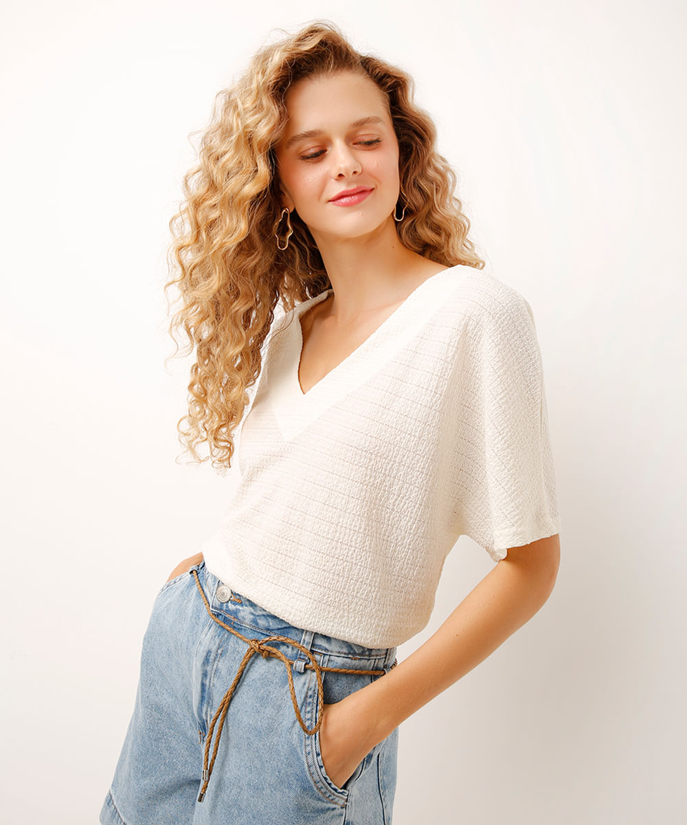 blusa decote v texturizada off white