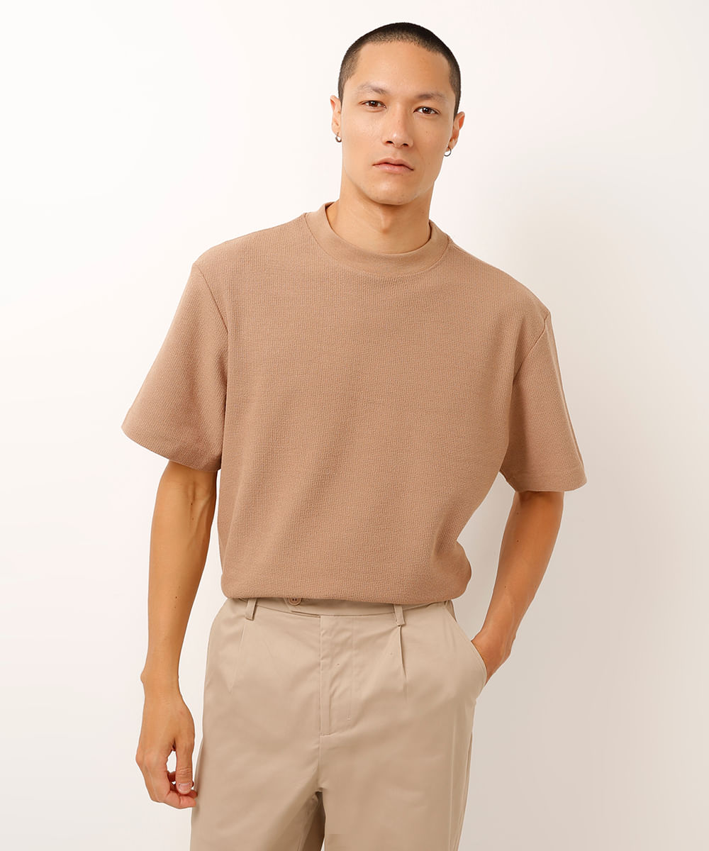 camiseta de algodão texturizada marrom