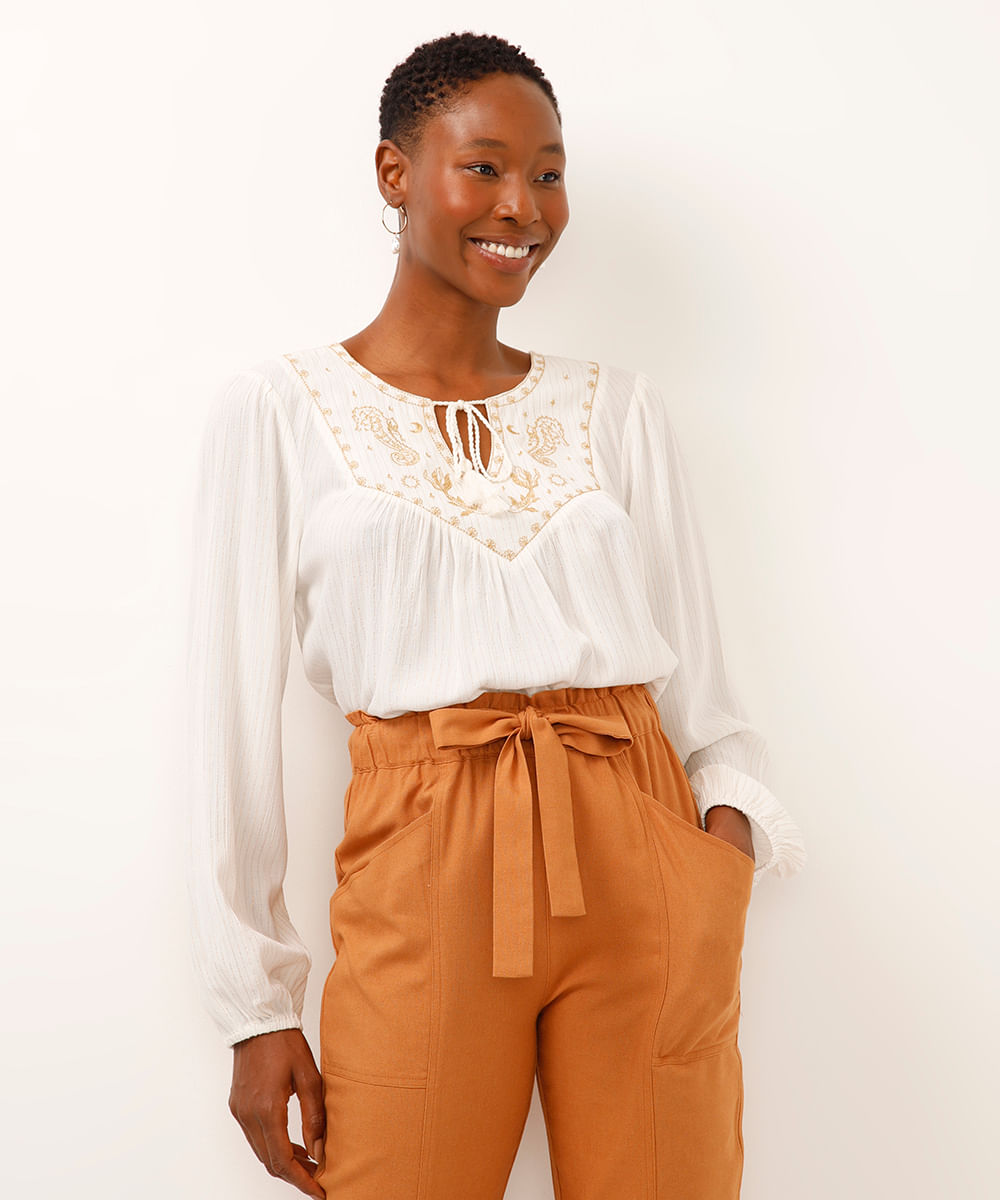 bata de viscose com bordado listrada off white