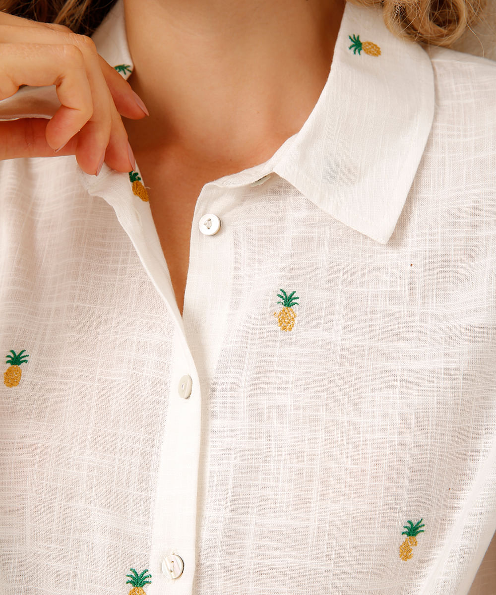 camisa de algodão bordada abacaxis off white