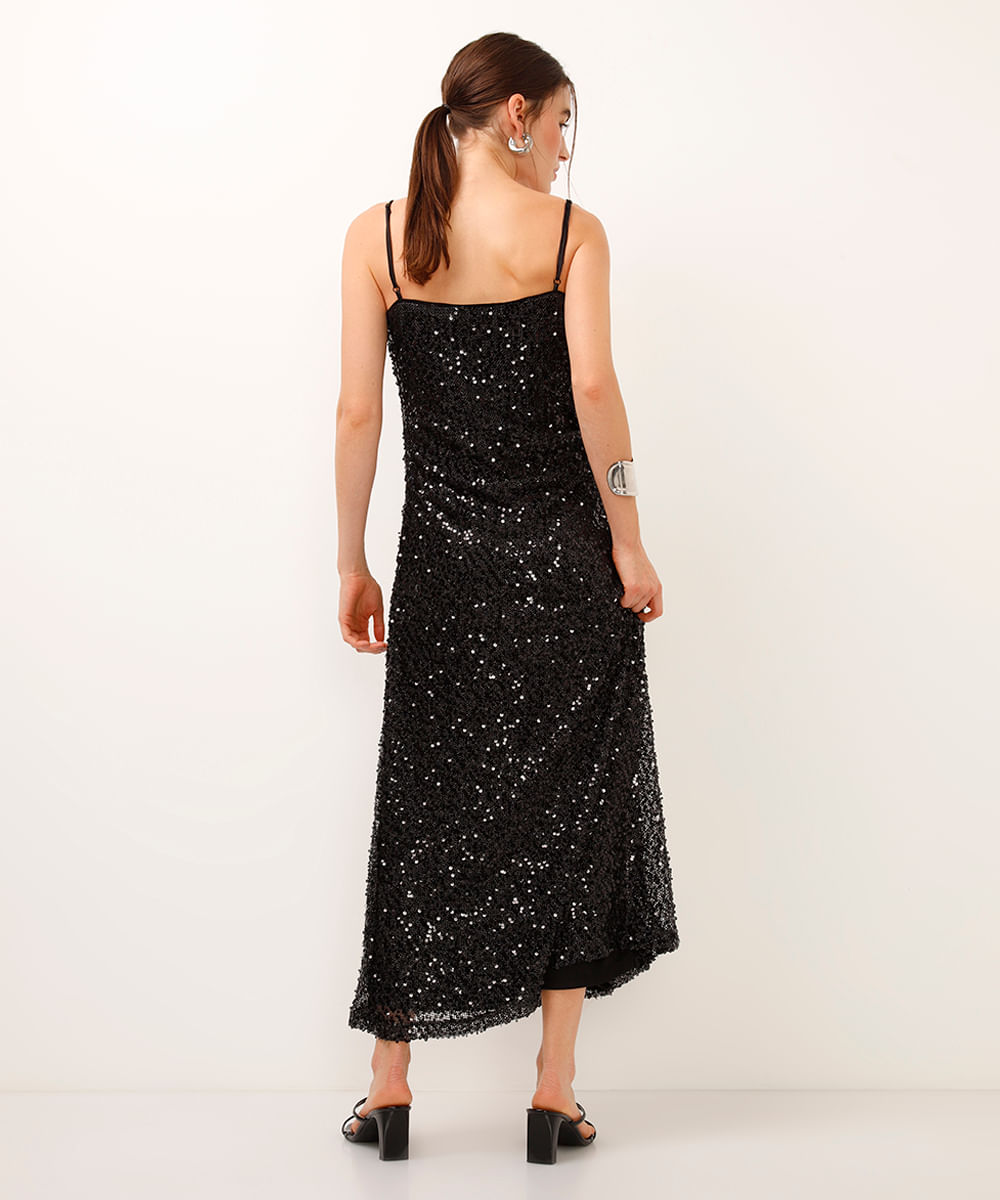 vestido midi franzido de paetê  preto