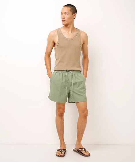 short curto com cordão verde