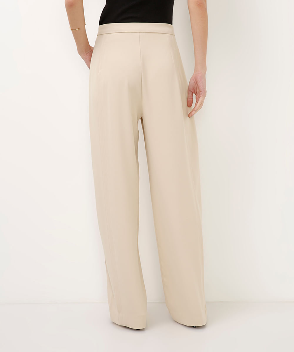 calça de alfaiataria com pregas bege