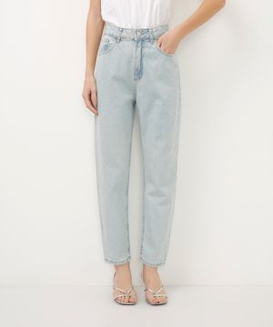 calça mom jeans com brilhos azul