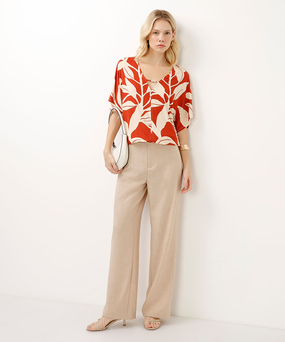 blusa de viscose decote v folhagens laranja
