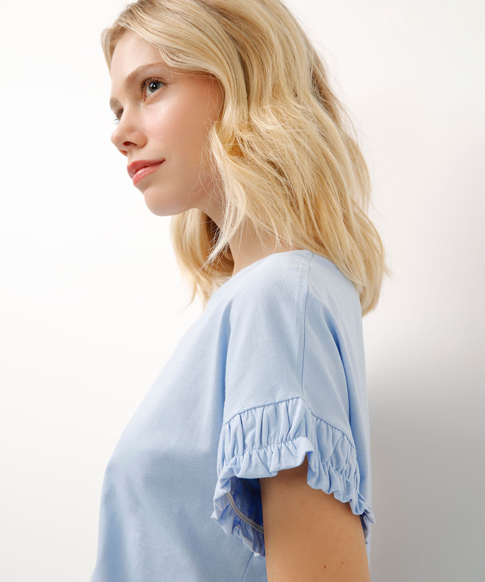 camiseta de algodão manga curta com fru fru azul