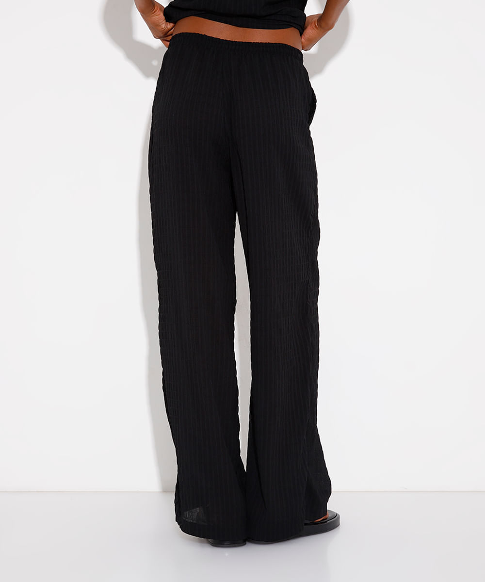 calça estilo pijama reta texturizada mindset preta