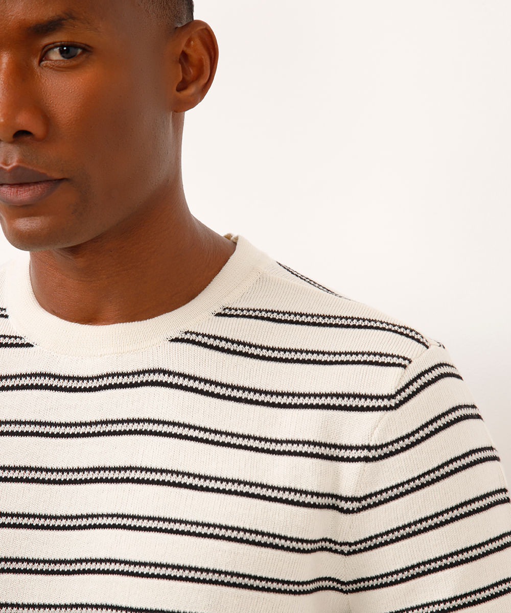 camiseta comfort de tricot manga curta listrada - off white