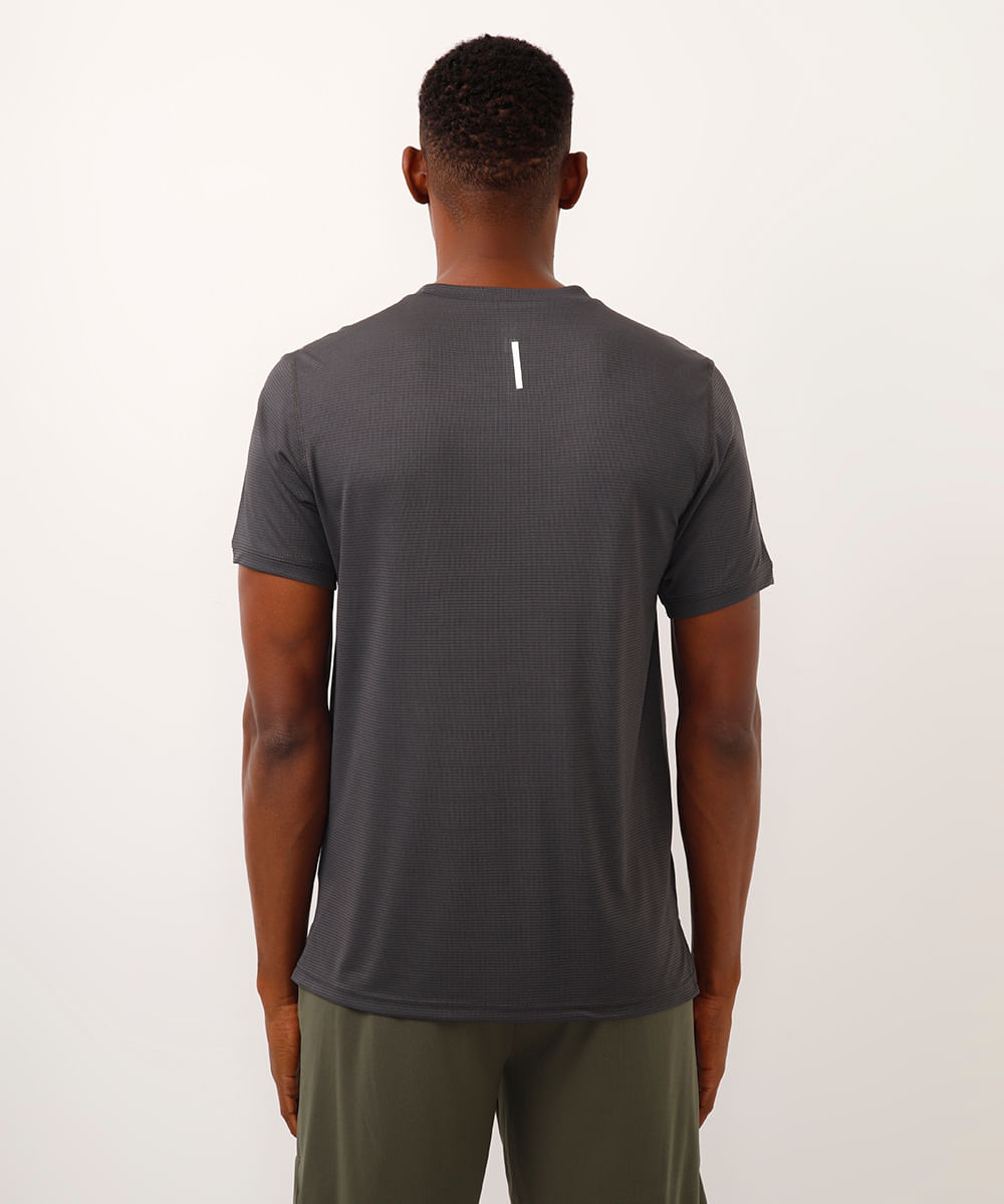 camiseta quadriculada esportiva cinza