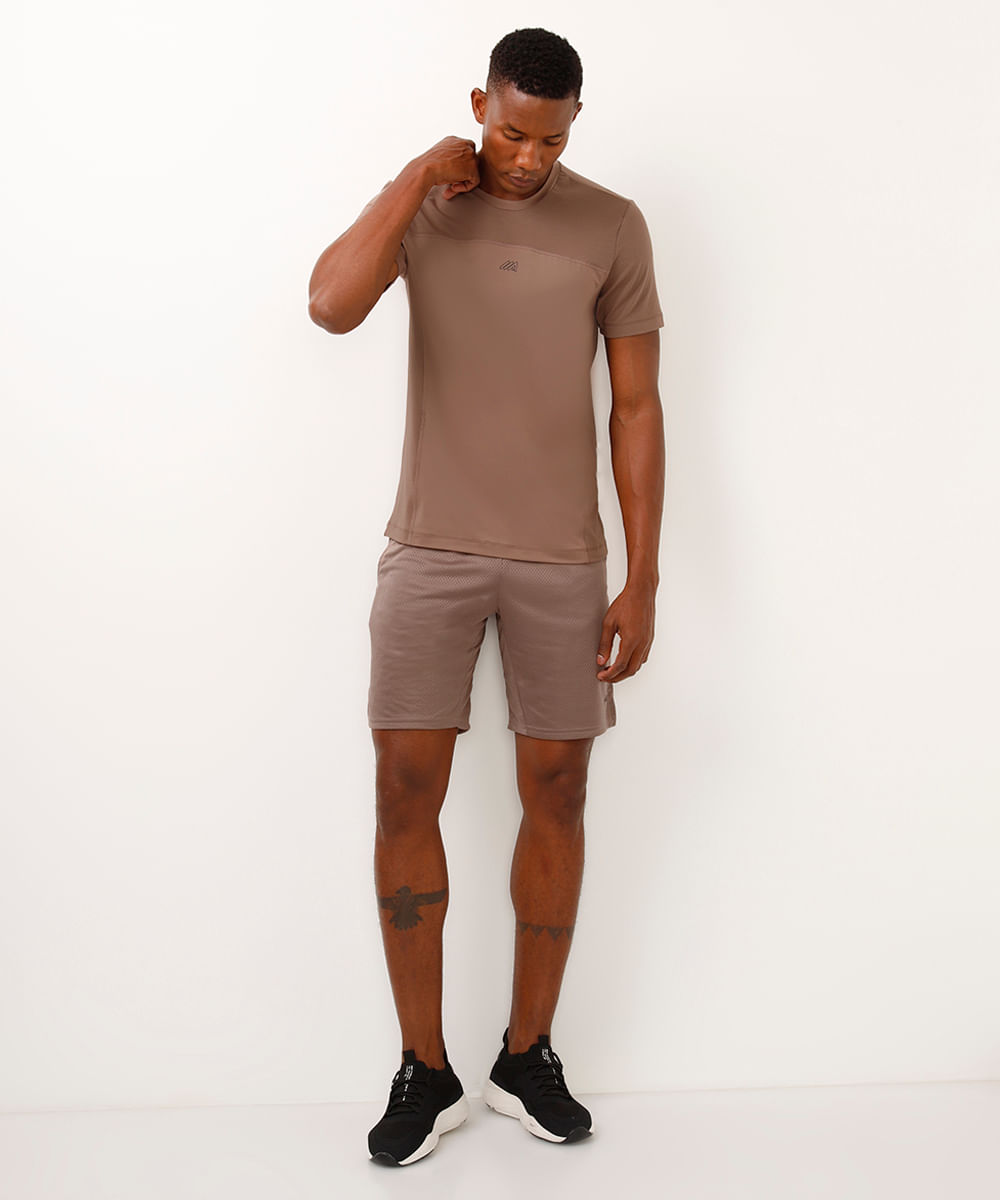 camiseta slim manga curta com recortes esportiva ace marrom