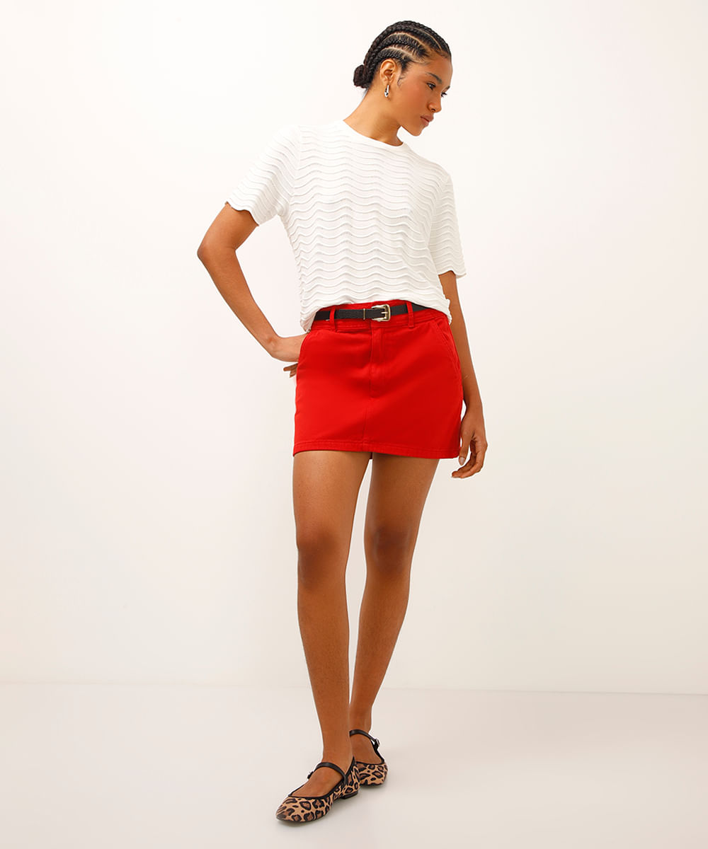 saia curta de sarja vermelha