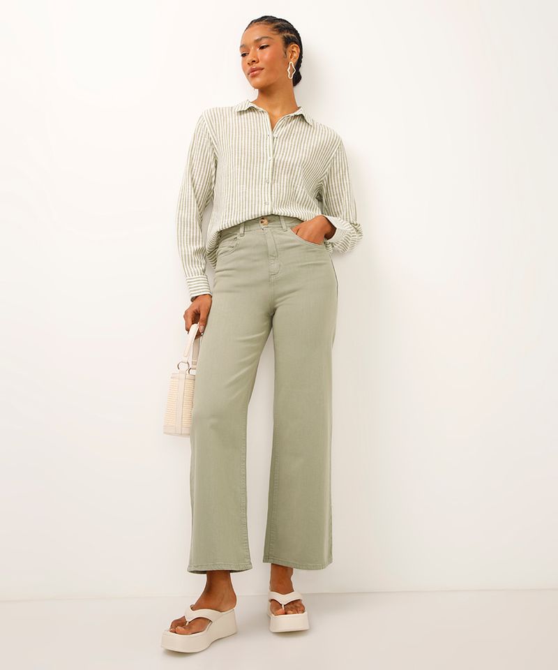 calça wide leg cropped de sarja verde
