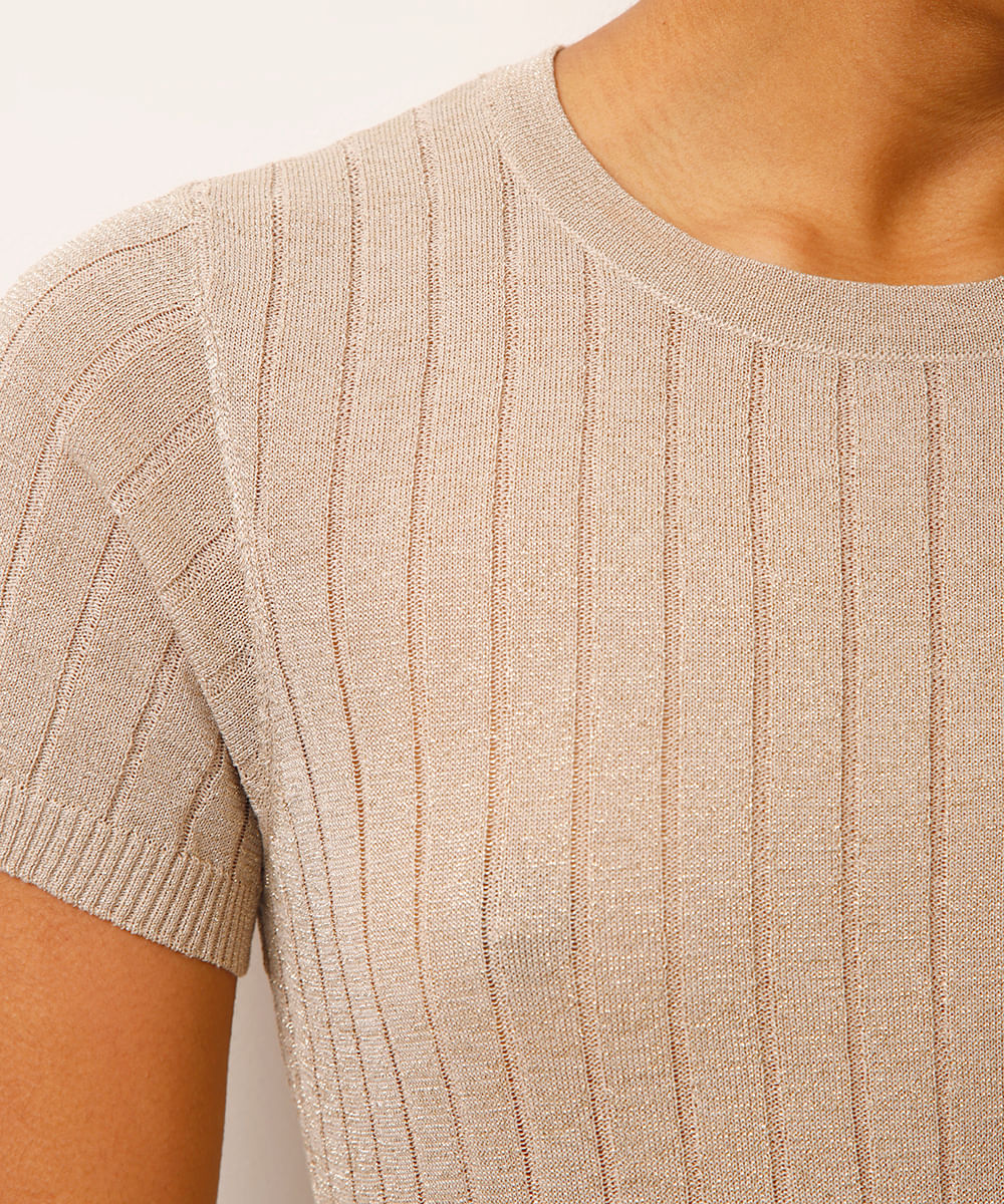 blusa de tricot canelada com lurex dourada