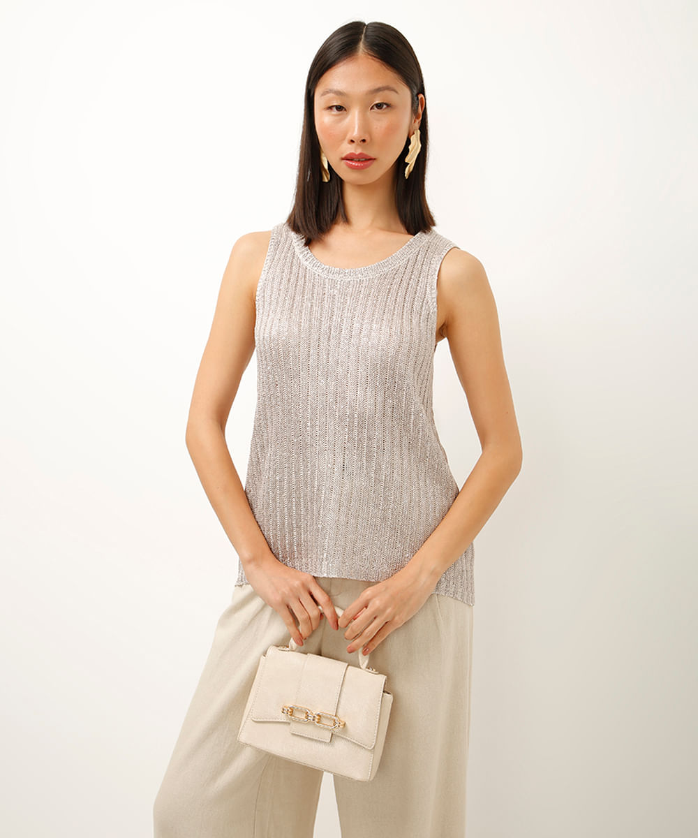 regata de tricot com paetê dourada