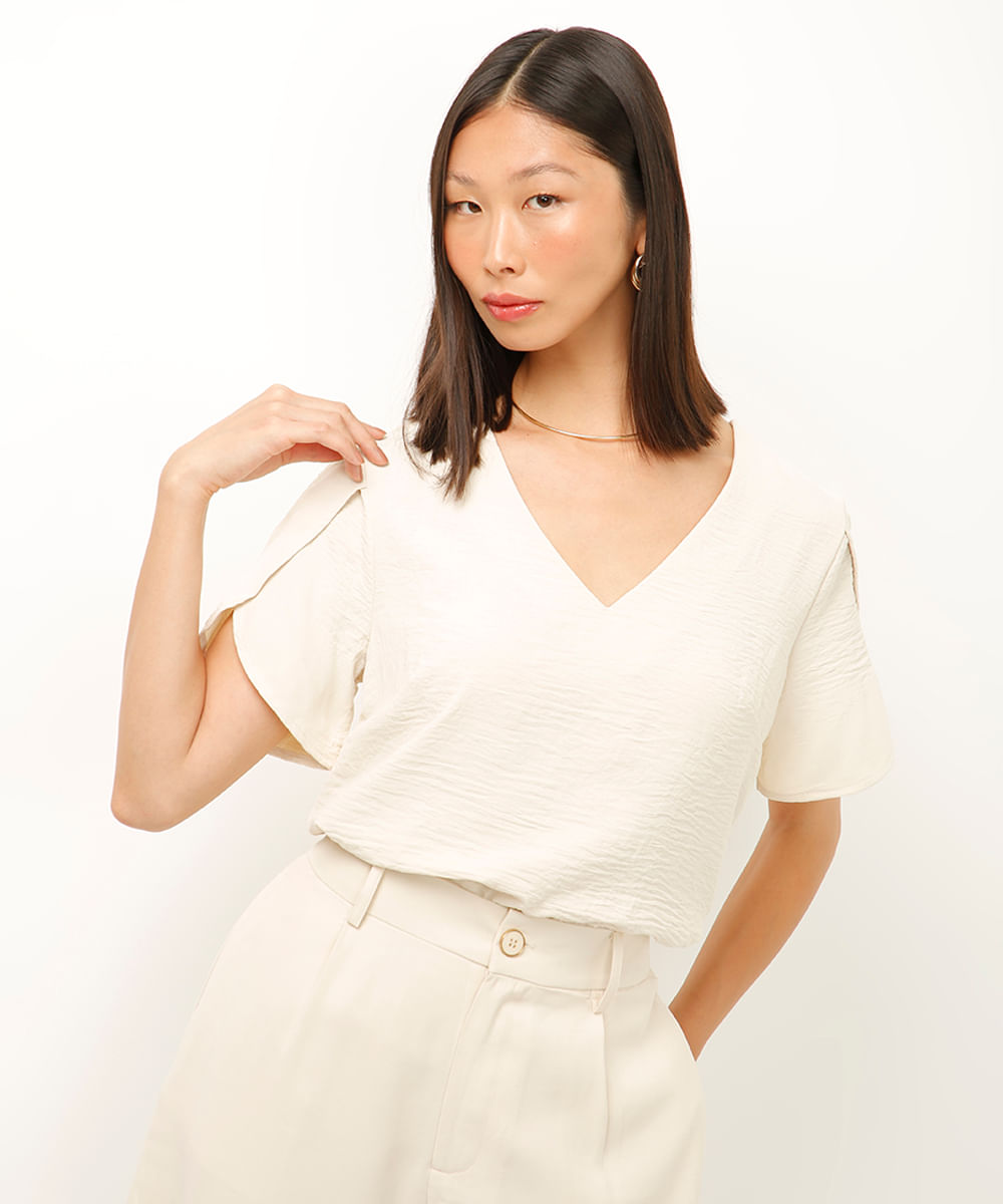 blusa texturizada manga curta bege