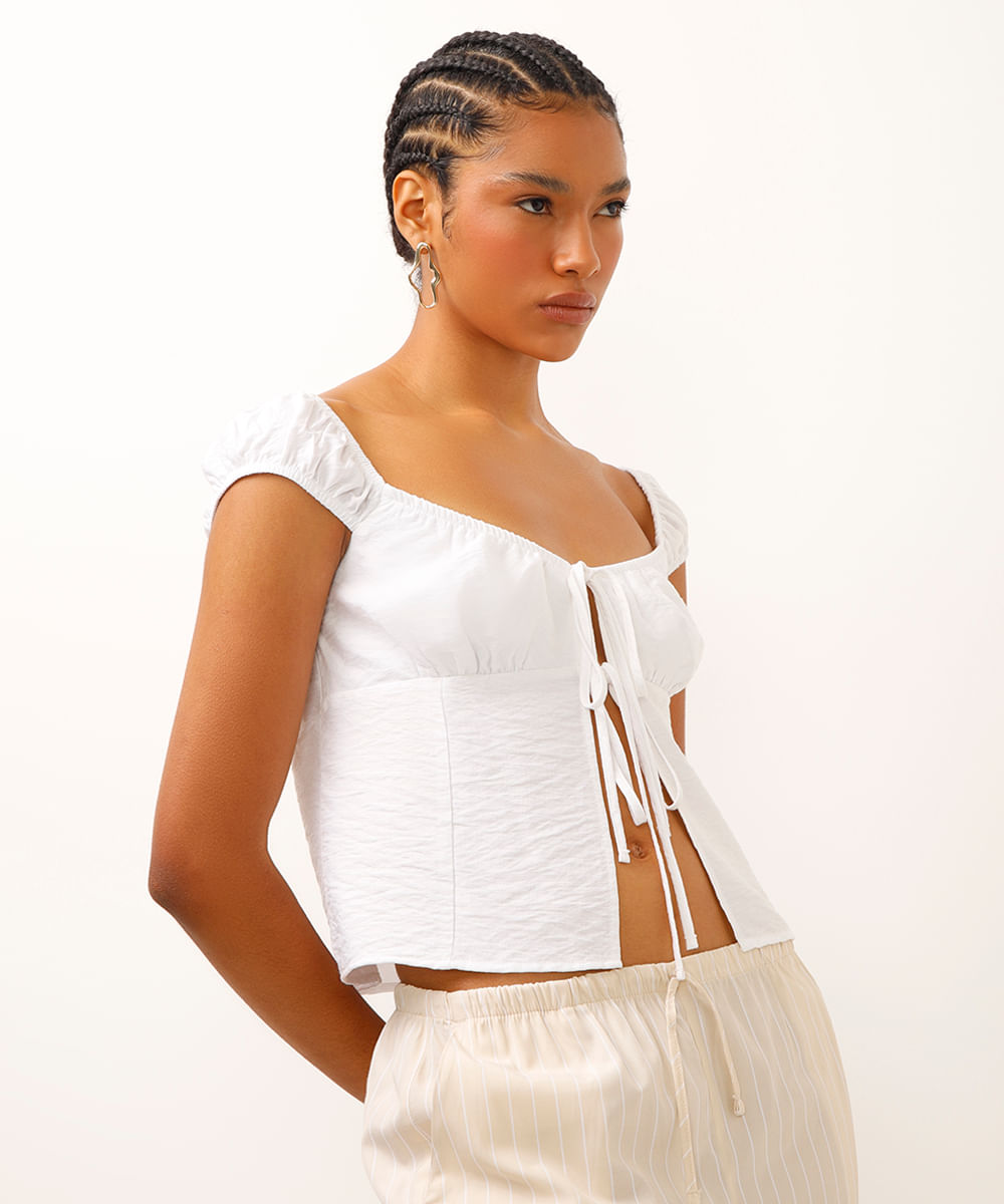 blusa texturizada com amarração off white