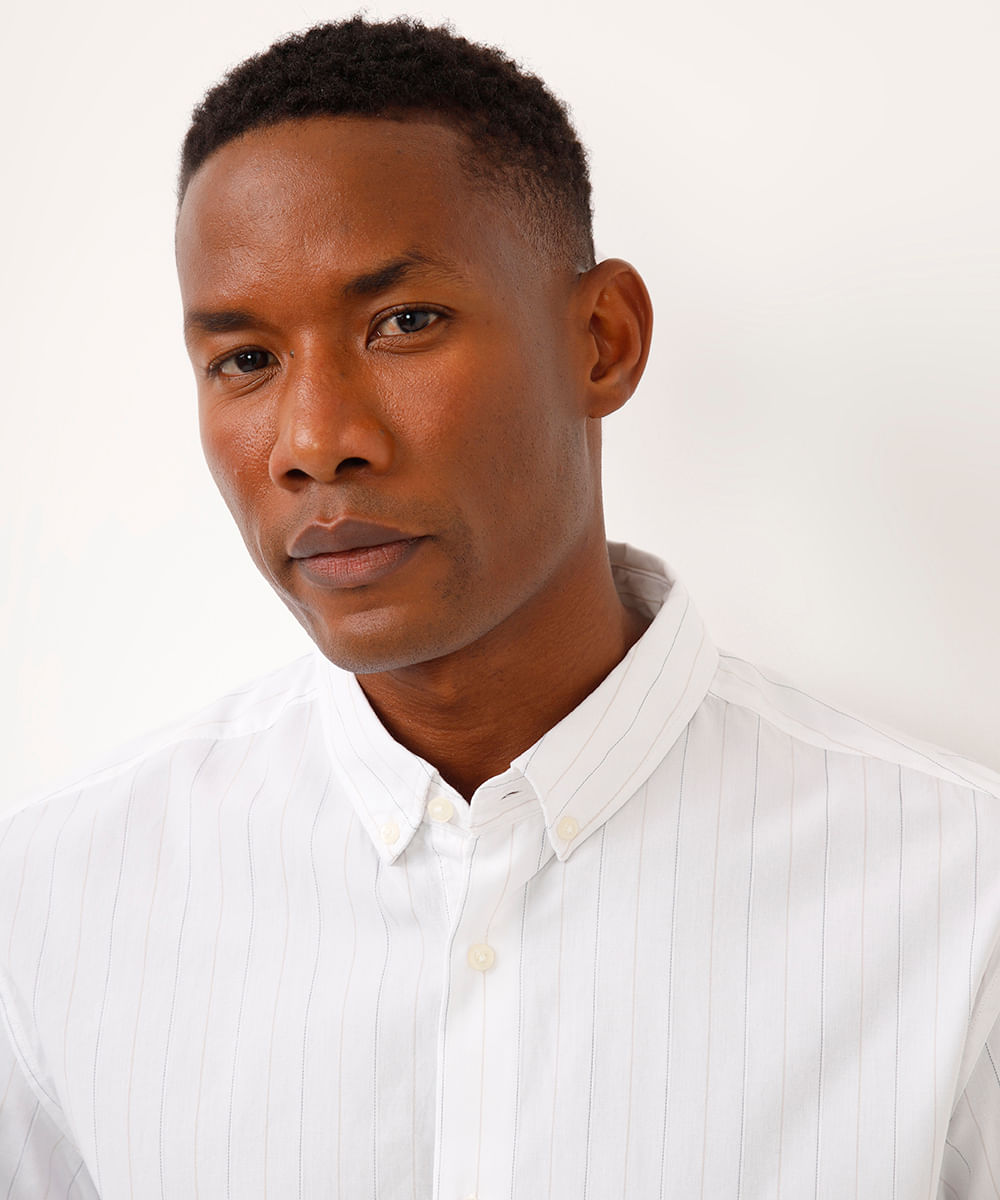 camisa comfort de algodão listrada branca