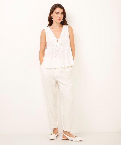 calça alfaiataria de viscose com pregas cintura alta - off white