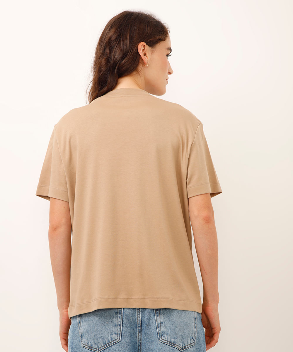 camiseta comfort feminina de algodão peruano interlock bege