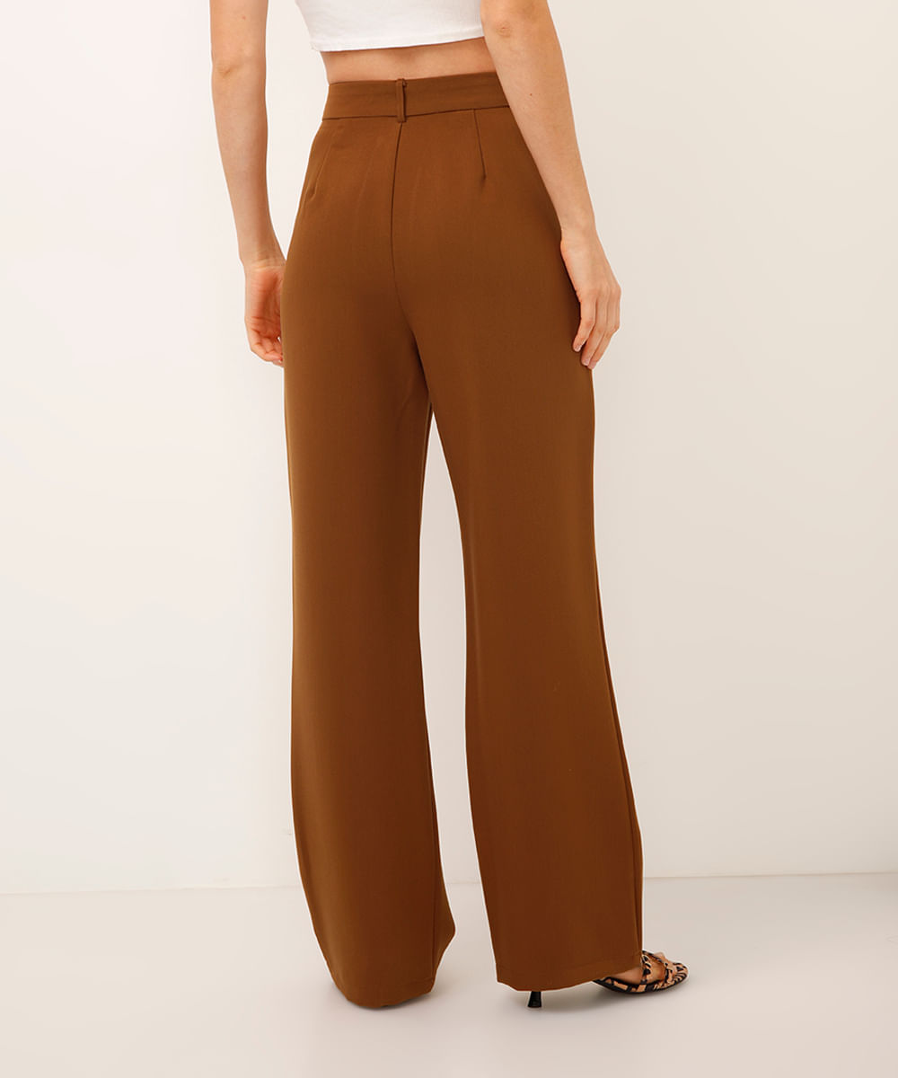 calça de alfaiataria reta marrom