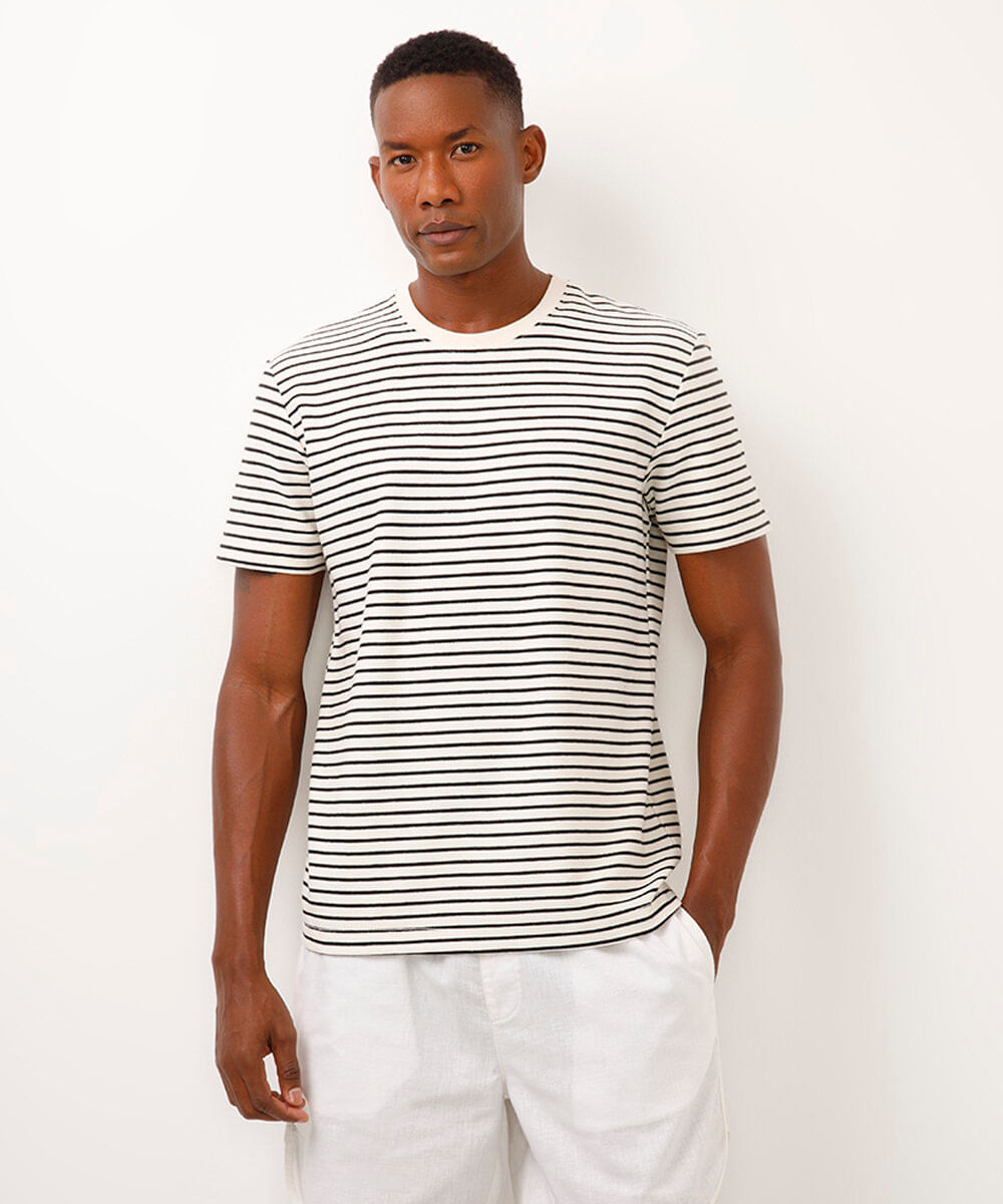 camiseta comfort listrada preta