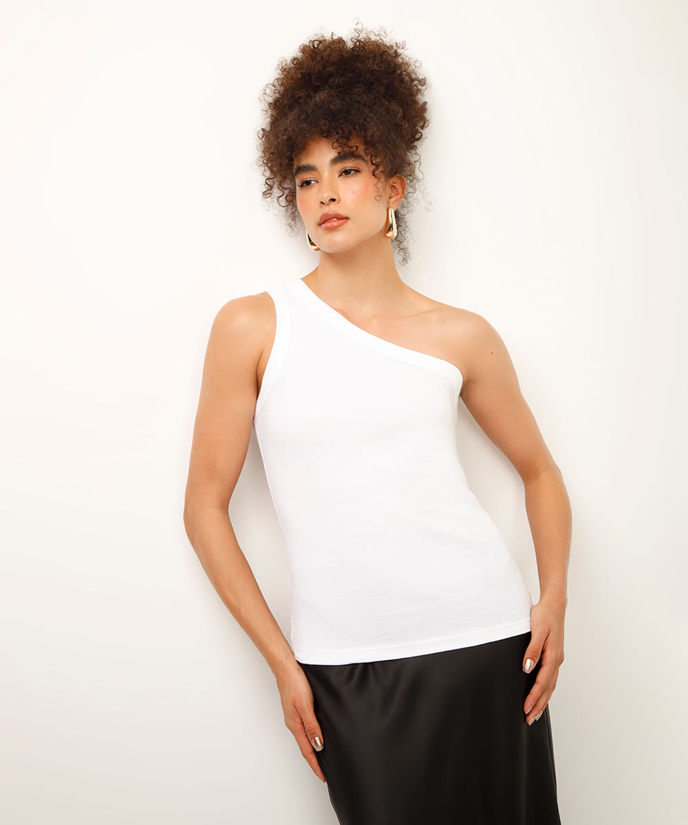 blusa ombro único canelada off white